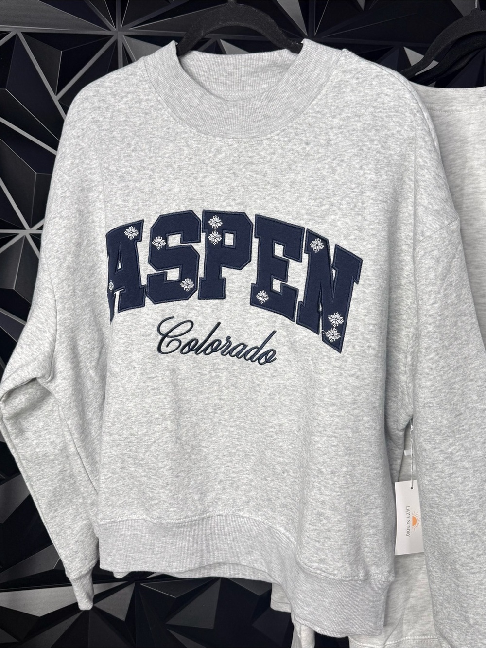 Lazy Sunday Aspen Colorado Mock Neck Sweatshirt Size XL NWT